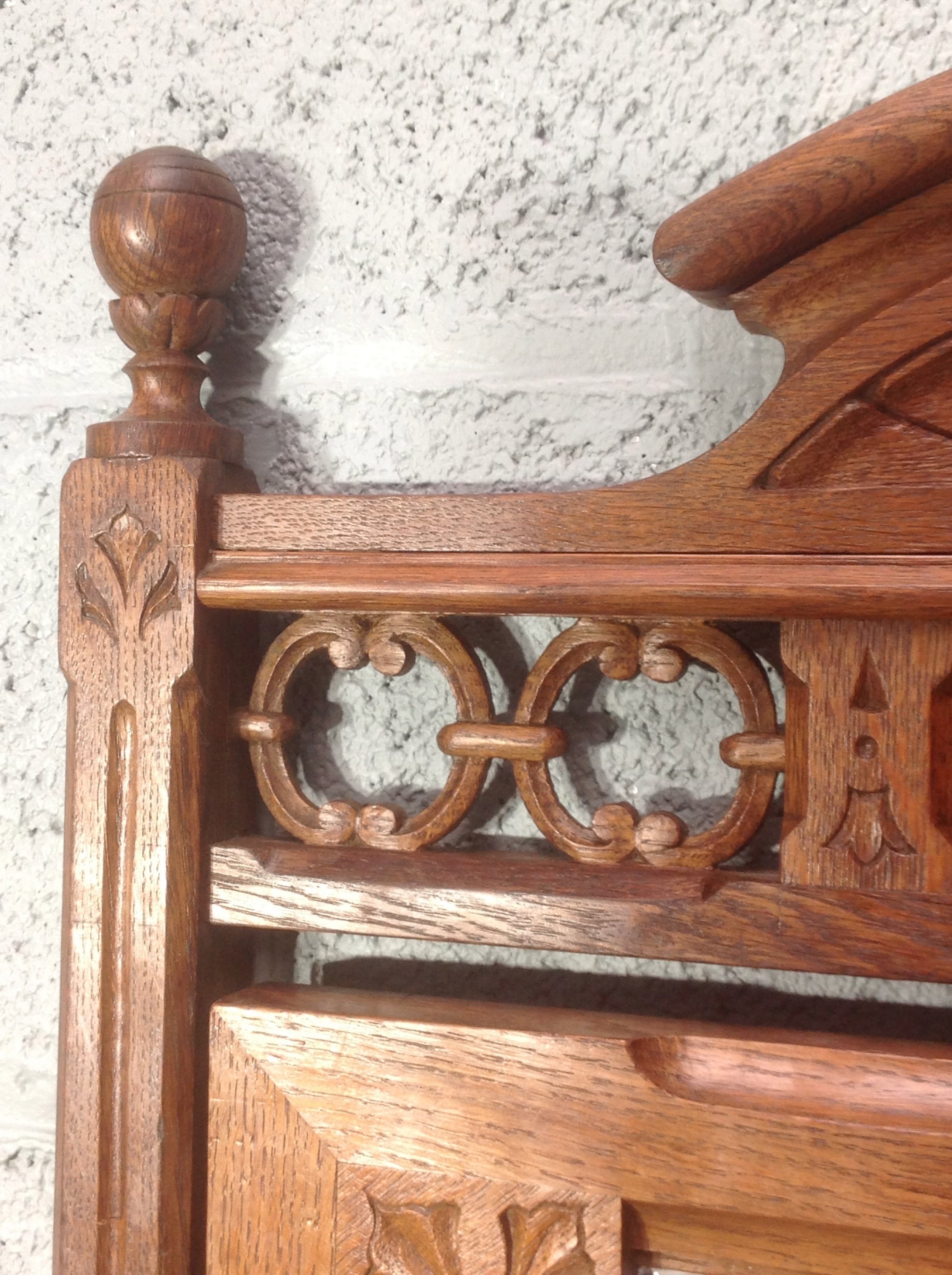FRENCH OAK ARTS AND CRAFTS DRESSING TABLE View III