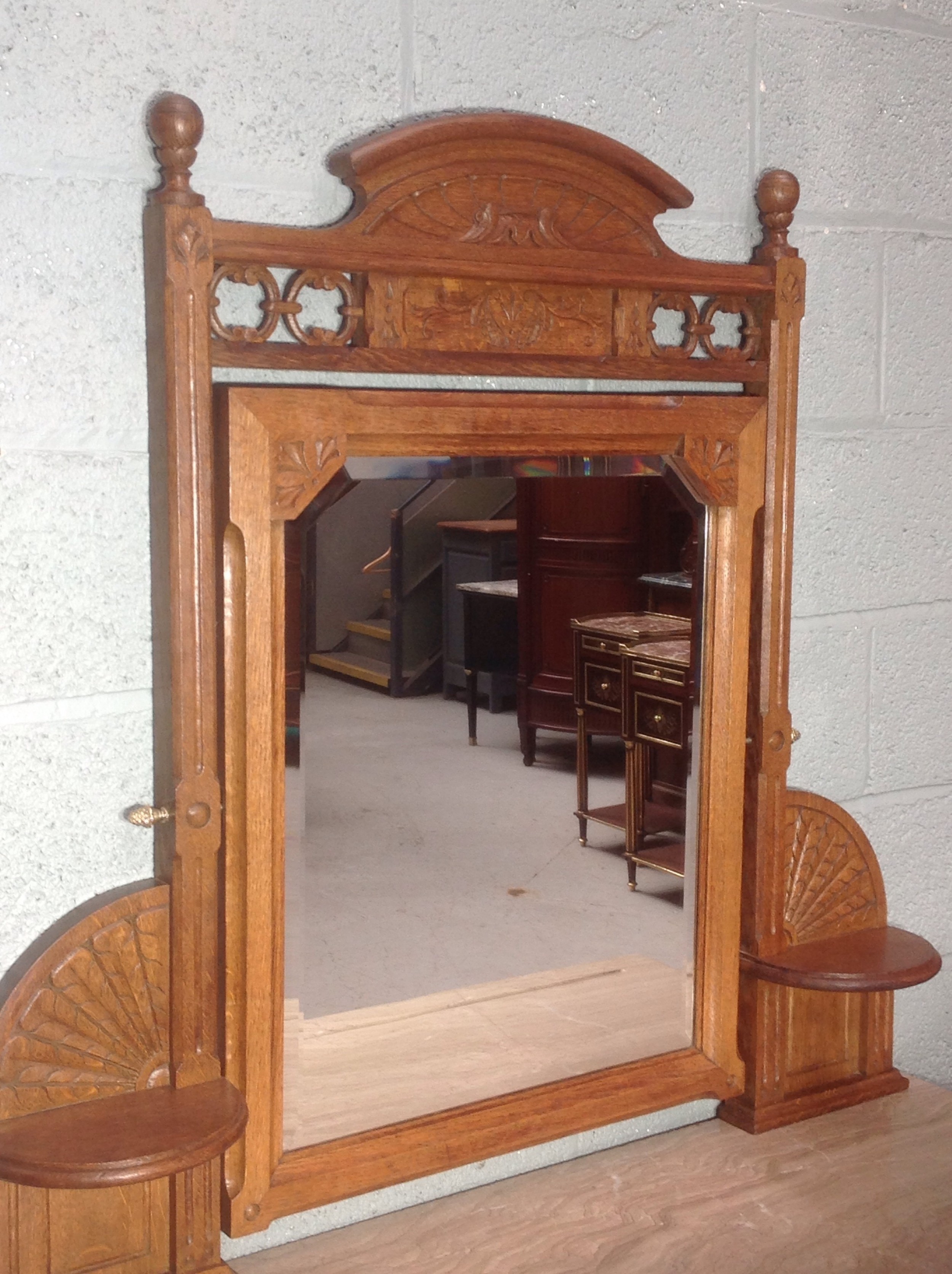 FRENCH OAK ARTS AND CRAFTS DRESSING TABLE View IV