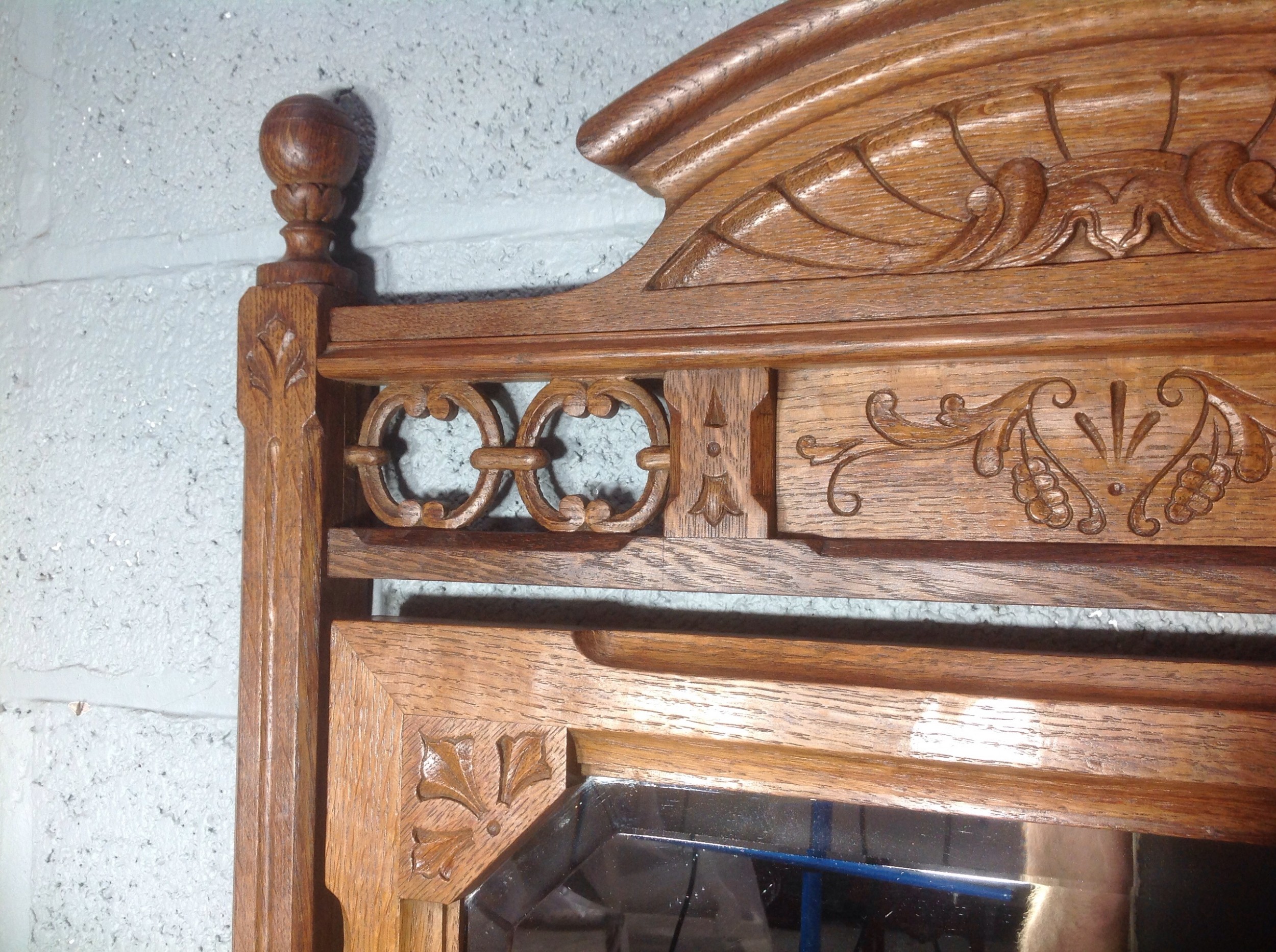 FRENCH OAK ARTS AND CRAFTS DRESSING TABLE View VII