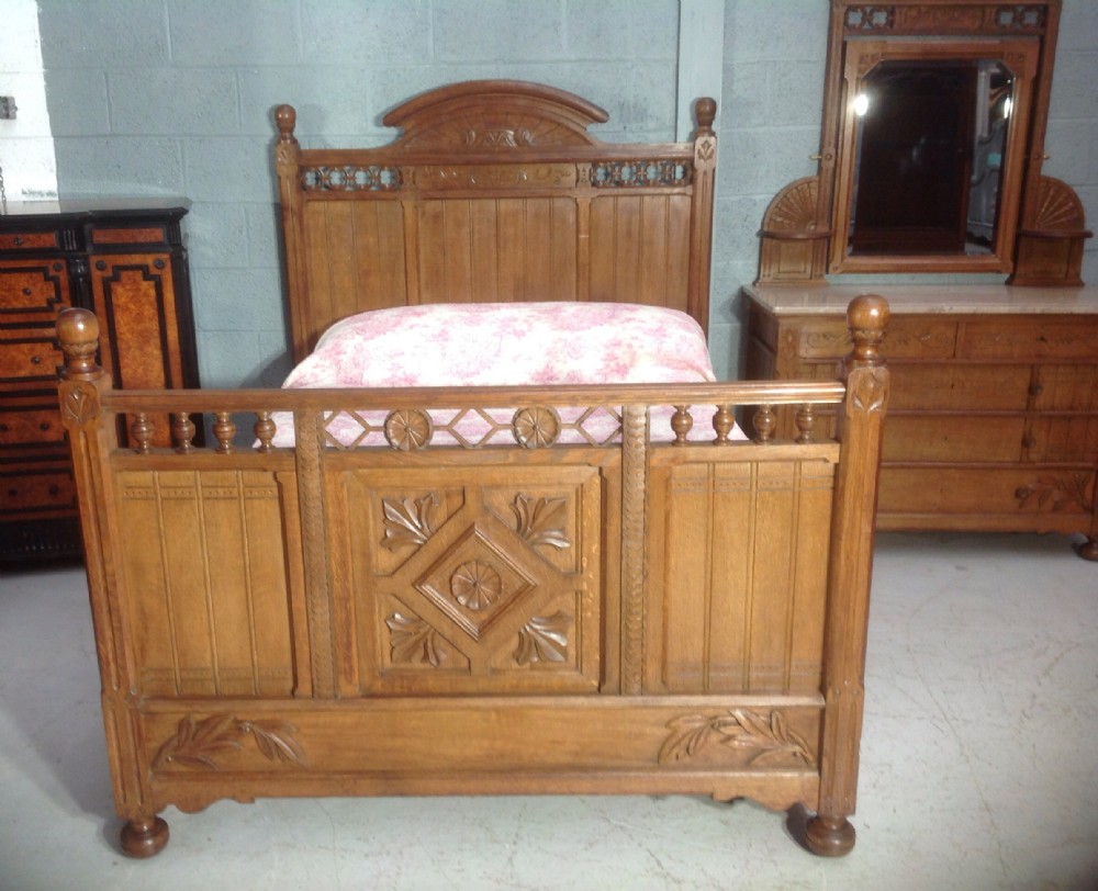 CARVED OAK FRENCH ARTS AND CRAFTS BED View IX