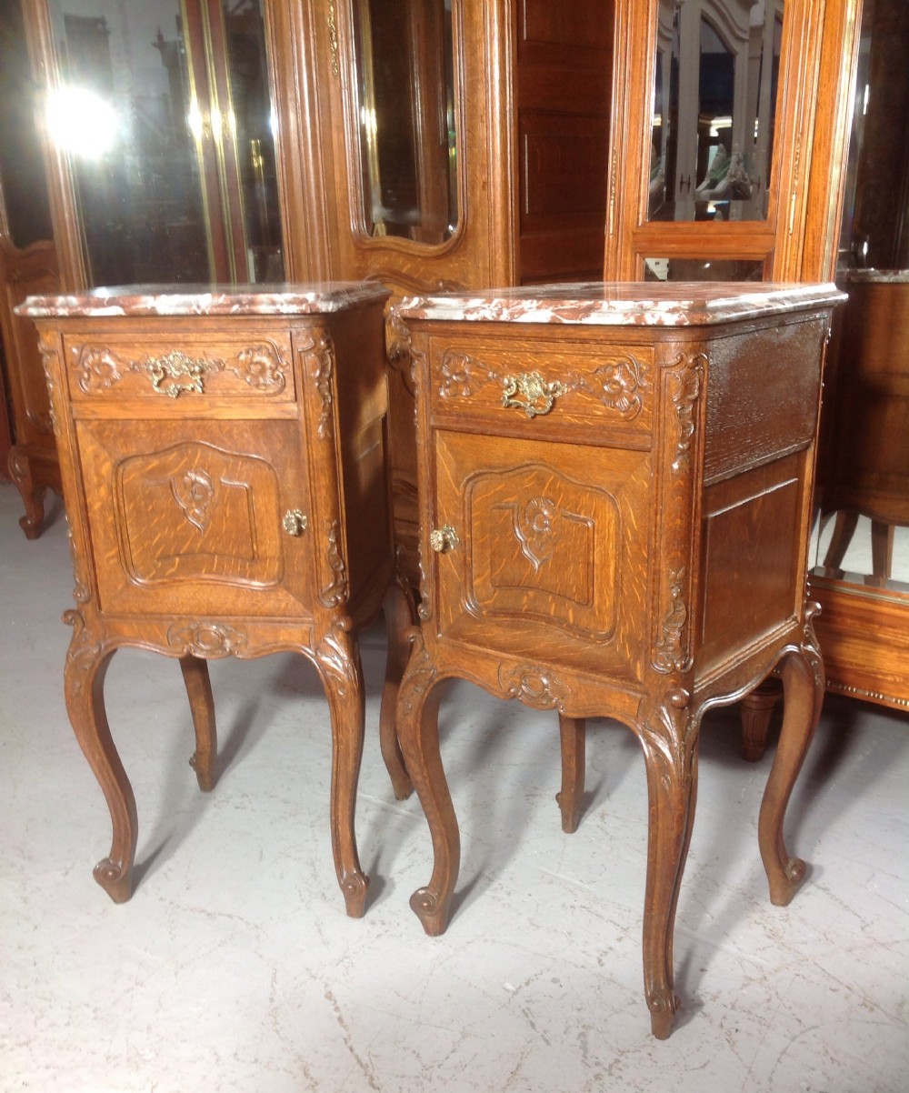 PAIR OF FRENCH OAK BEDSIDE CABINETS View II
