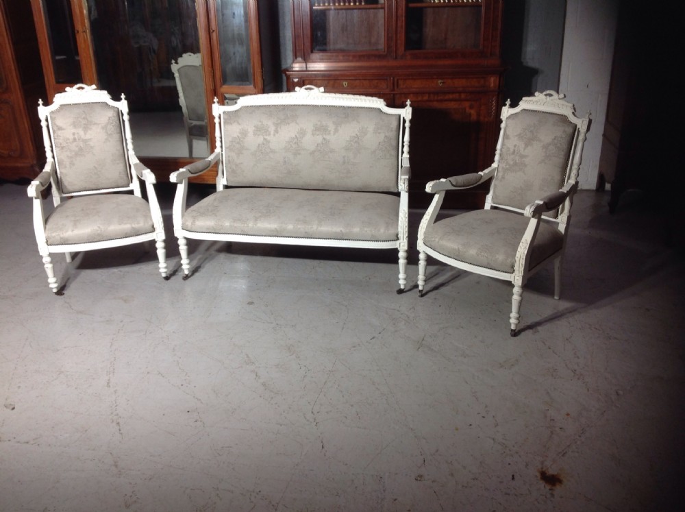 PAINTED FRENCH SOFA AND MATCHING CHAIRS