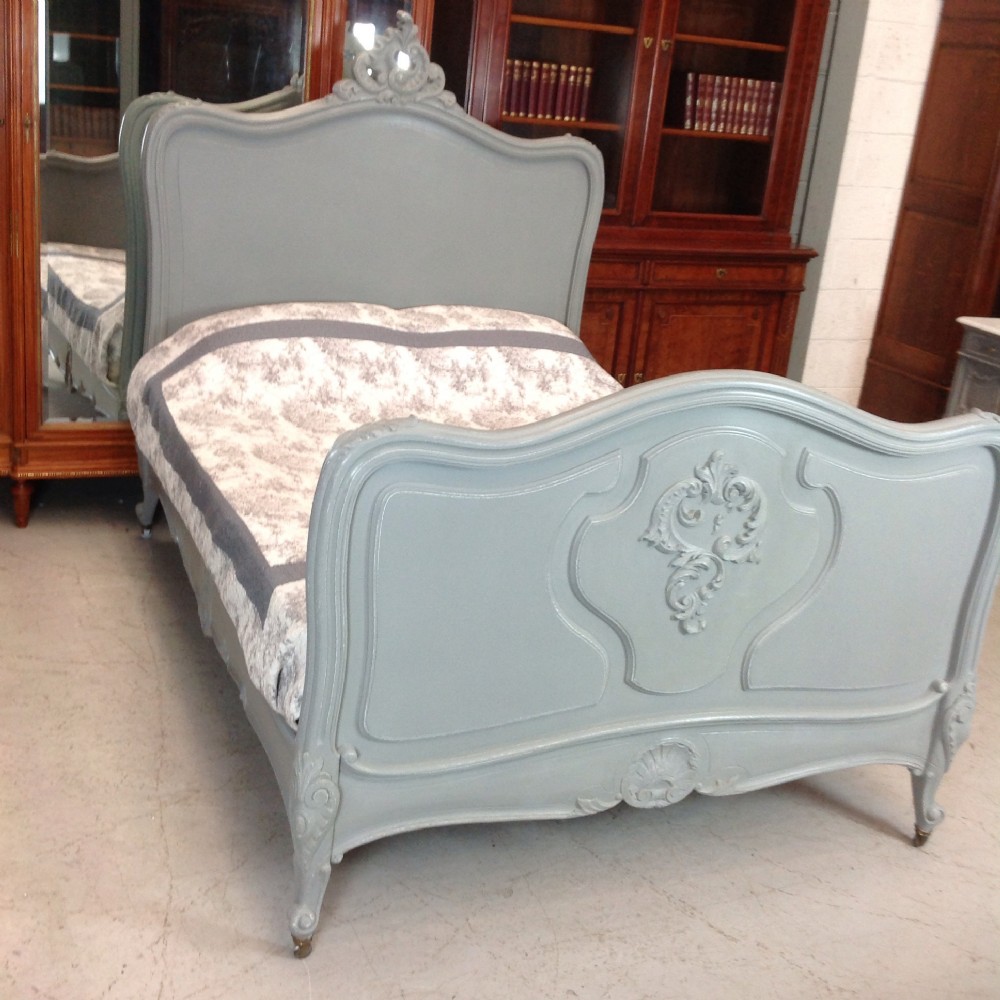 PAINTED FRENCH CARVED KINGSIZE BED View IV