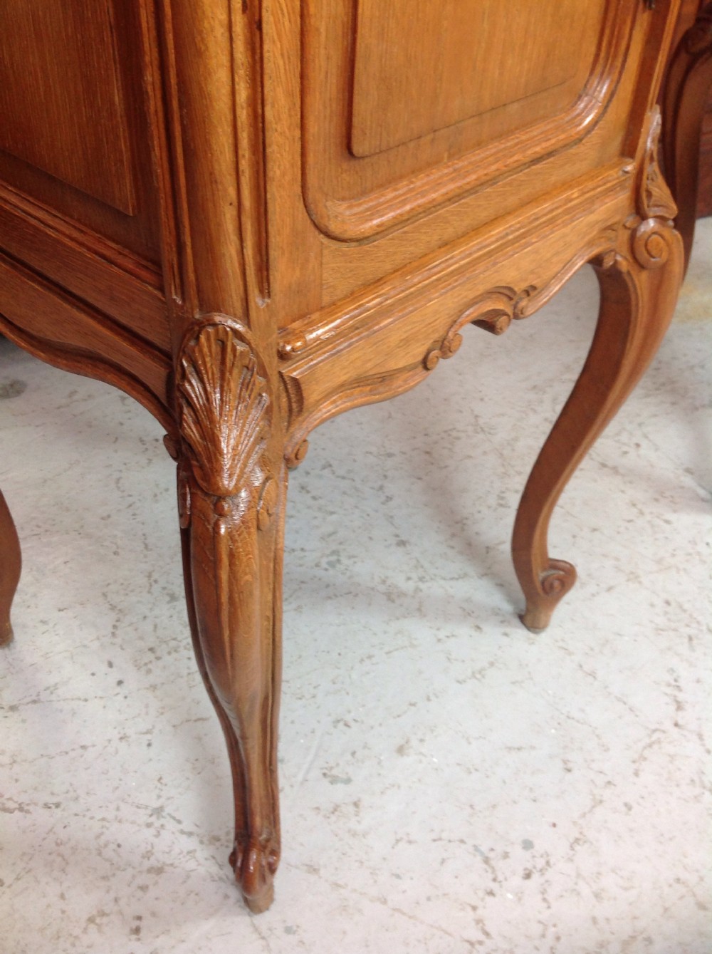 PAIR OF LIGHT OAK FRENCH BEDSIDE CABINETS View V