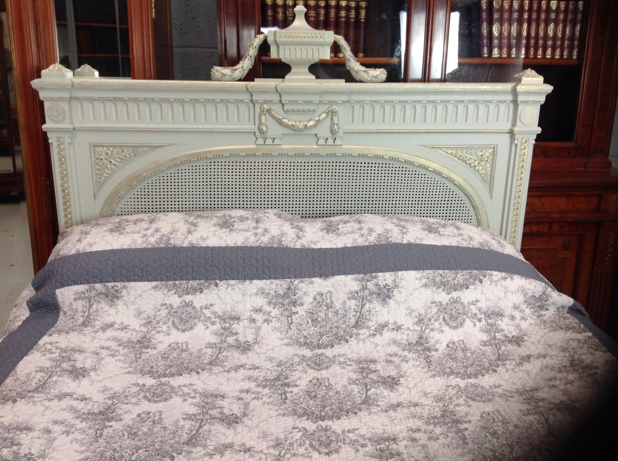 STUNNING FRENCH PAINTED BERGERE KINGSIZE BED View IV