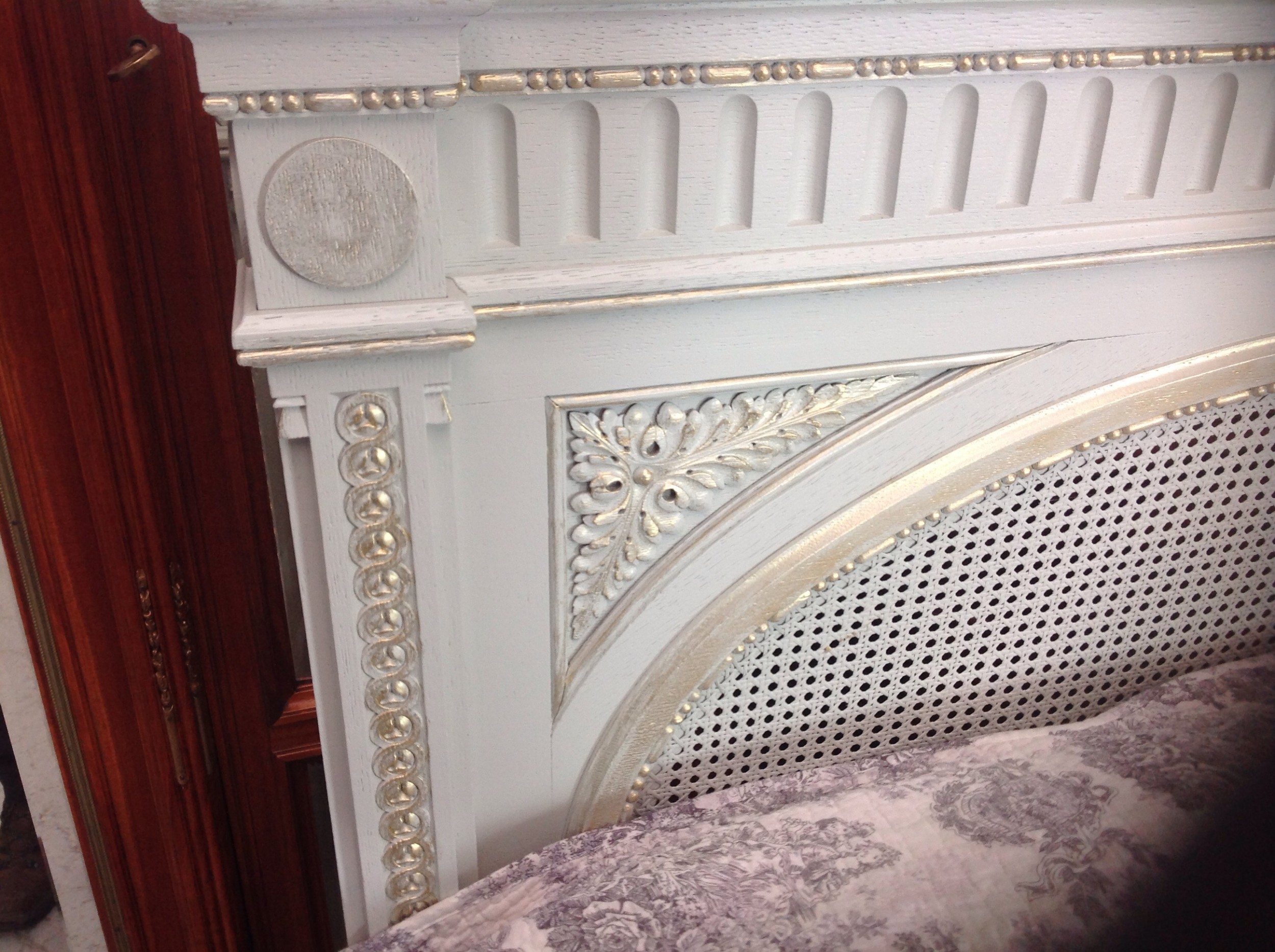 STUNNING FRENCH PAINTED BERGERE KINGSIZE BED View VII