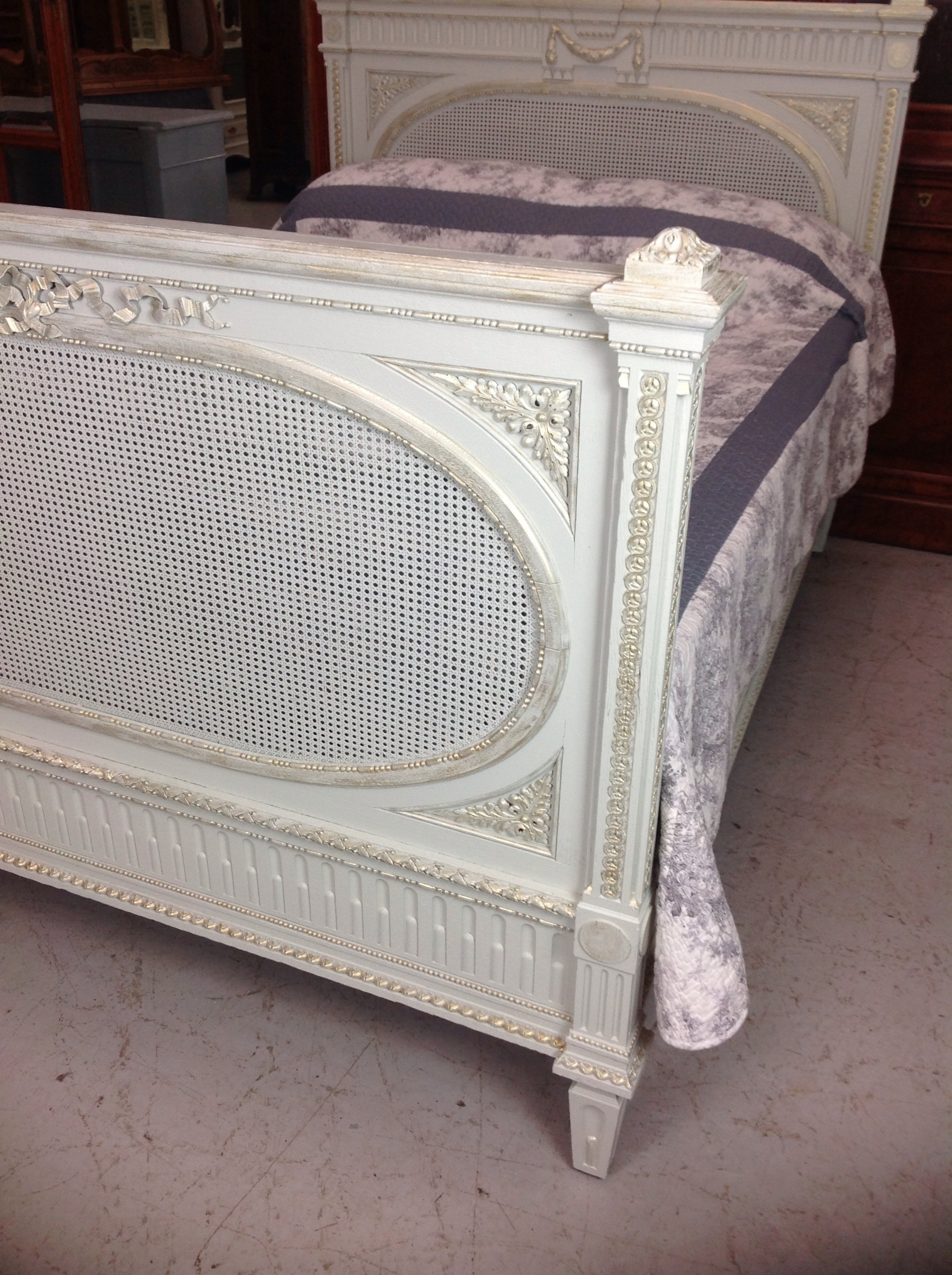 STUNNING FRENCH PAINTED BERGERE KINGSIZE BED View X