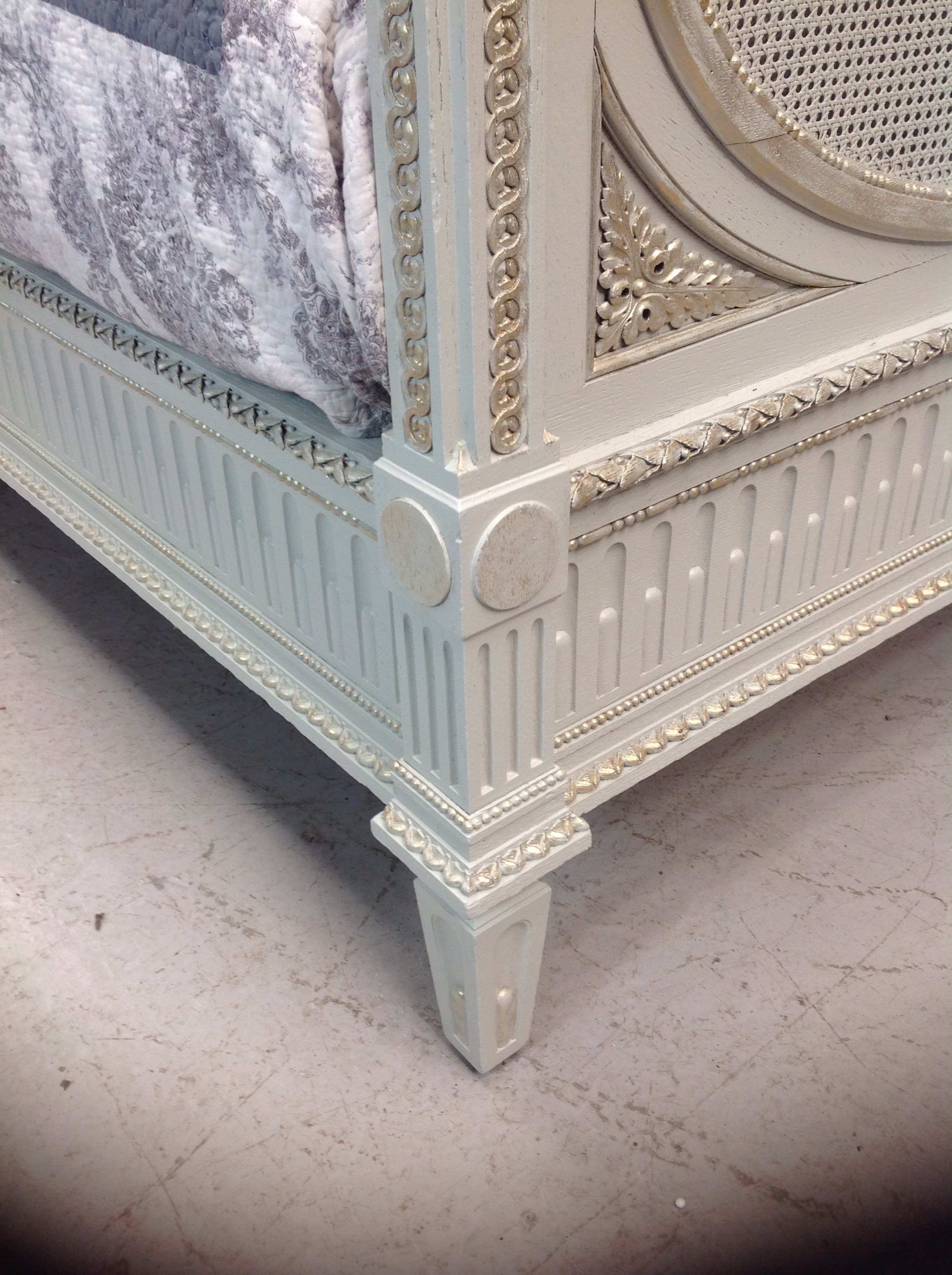 STUNNING FRENCH PAINTED BERGERE KINGSIZE BED View XVI