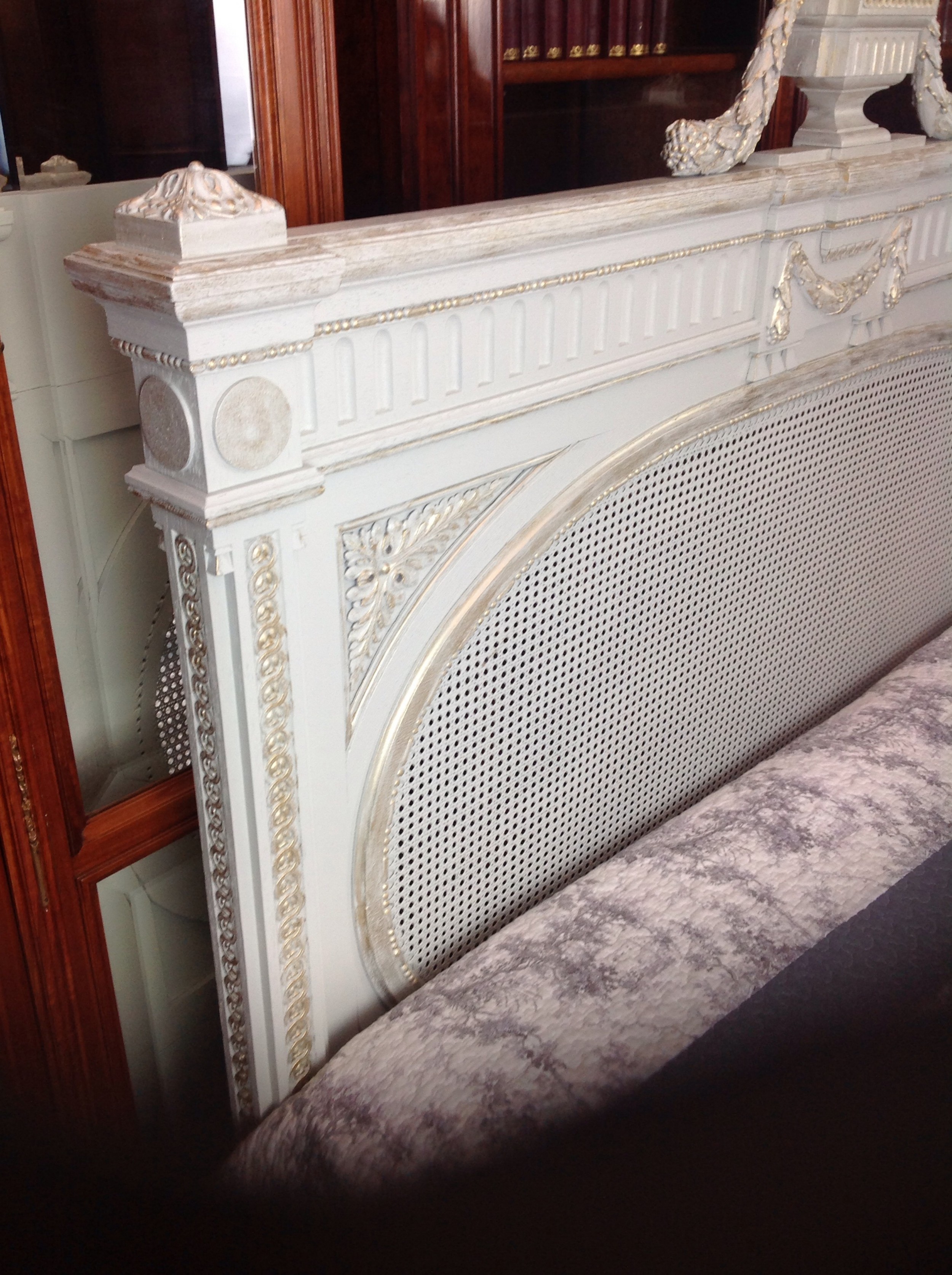 STUNNING FRENCH PAINTED BERGERE KINGSIZE BED View XVII