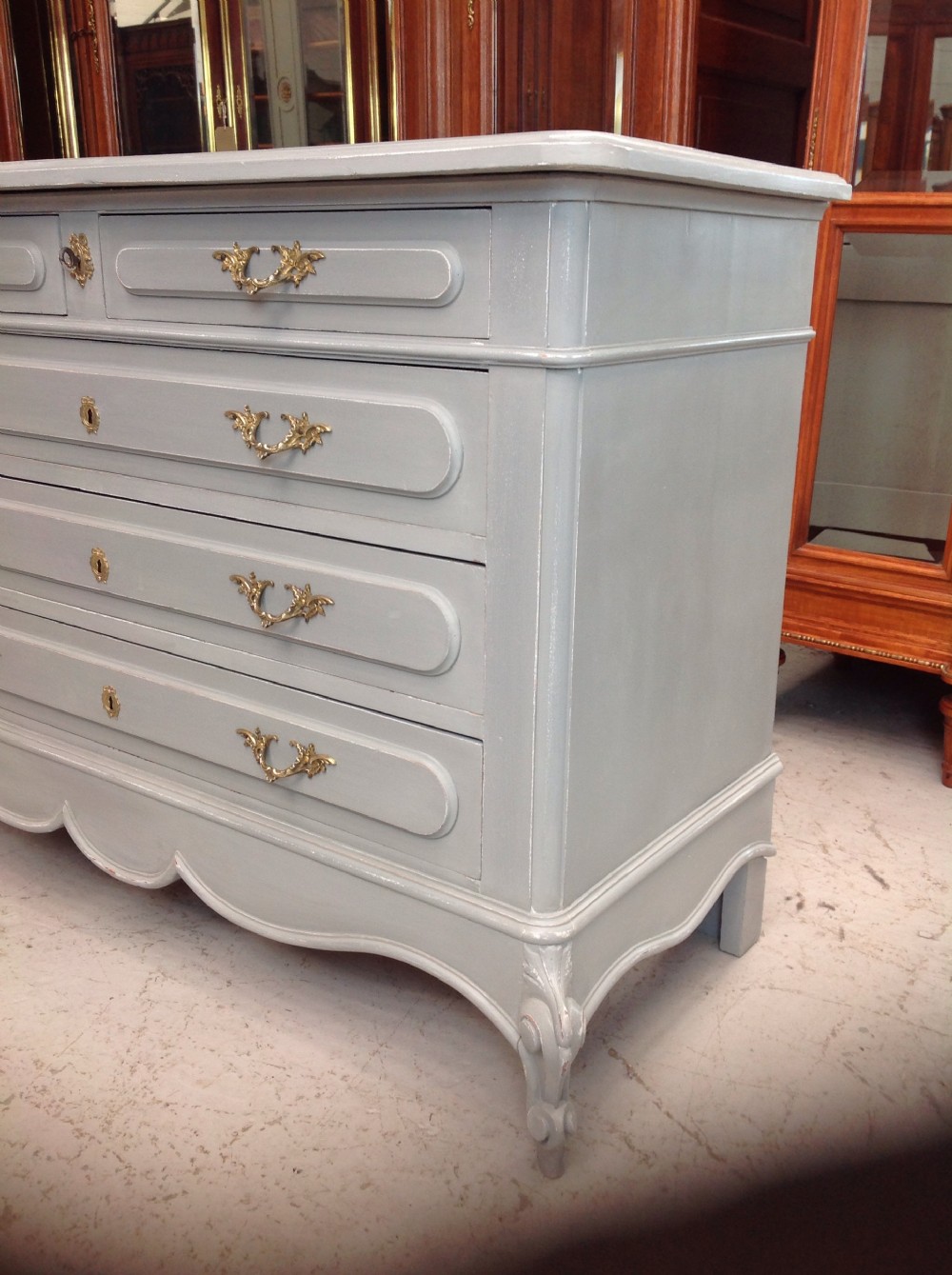 PAINTED FRENCH CHEST OF DRAWERS View VII