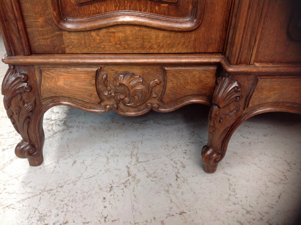 LARGE BREAKFRONT OAK FRENCH TRIPLE DOOR ARMOIRE View XII