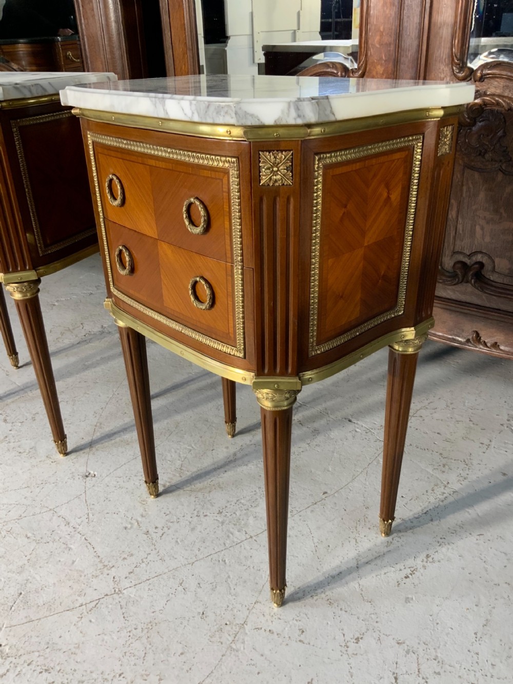 STUNNING PAIR OF FRENCH BEDSIDE CABINETS SIGNED DAIDEF View III