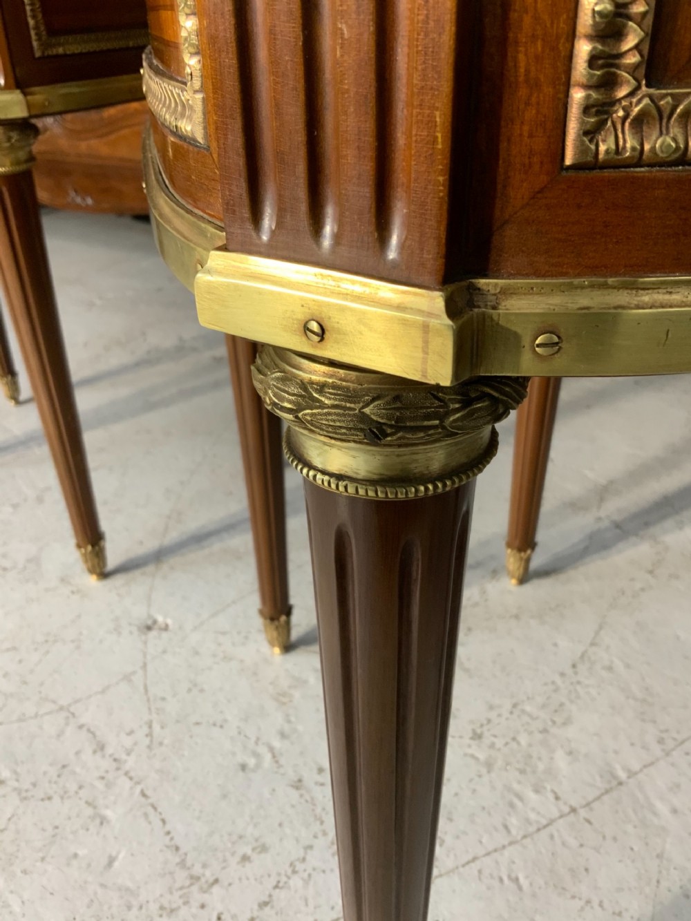 STUNNING PAIR OF FRENCH BEDSIDE CABINETS SIGNED DAIDEF View IV