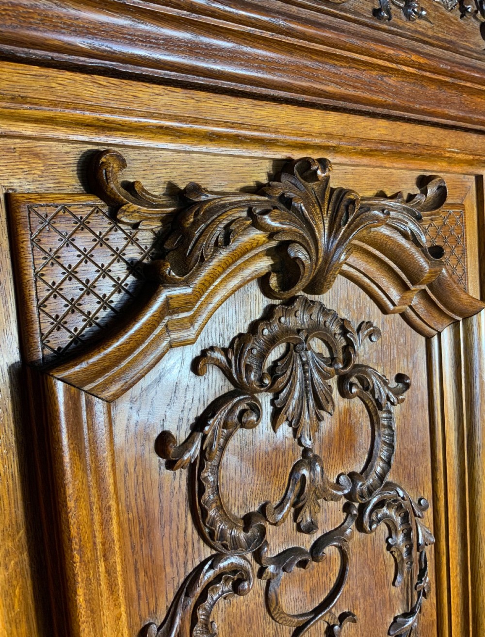 OUTSTANDING CARVED FRENCH ARMOIRE  View XIV