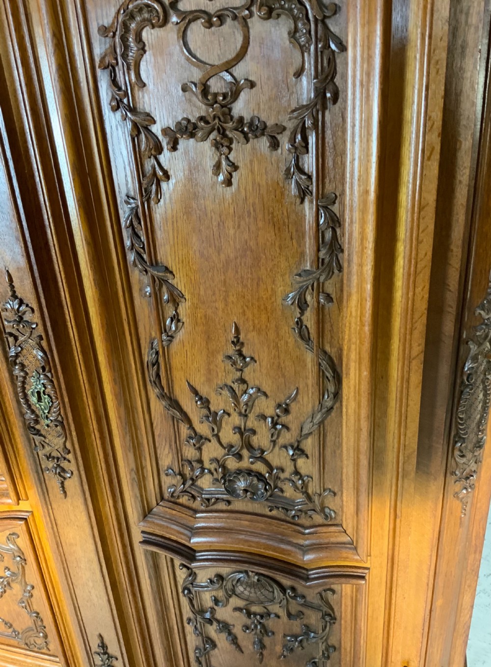 OUTSTANDING CARVED FRENCH ARMOIRE  View XV