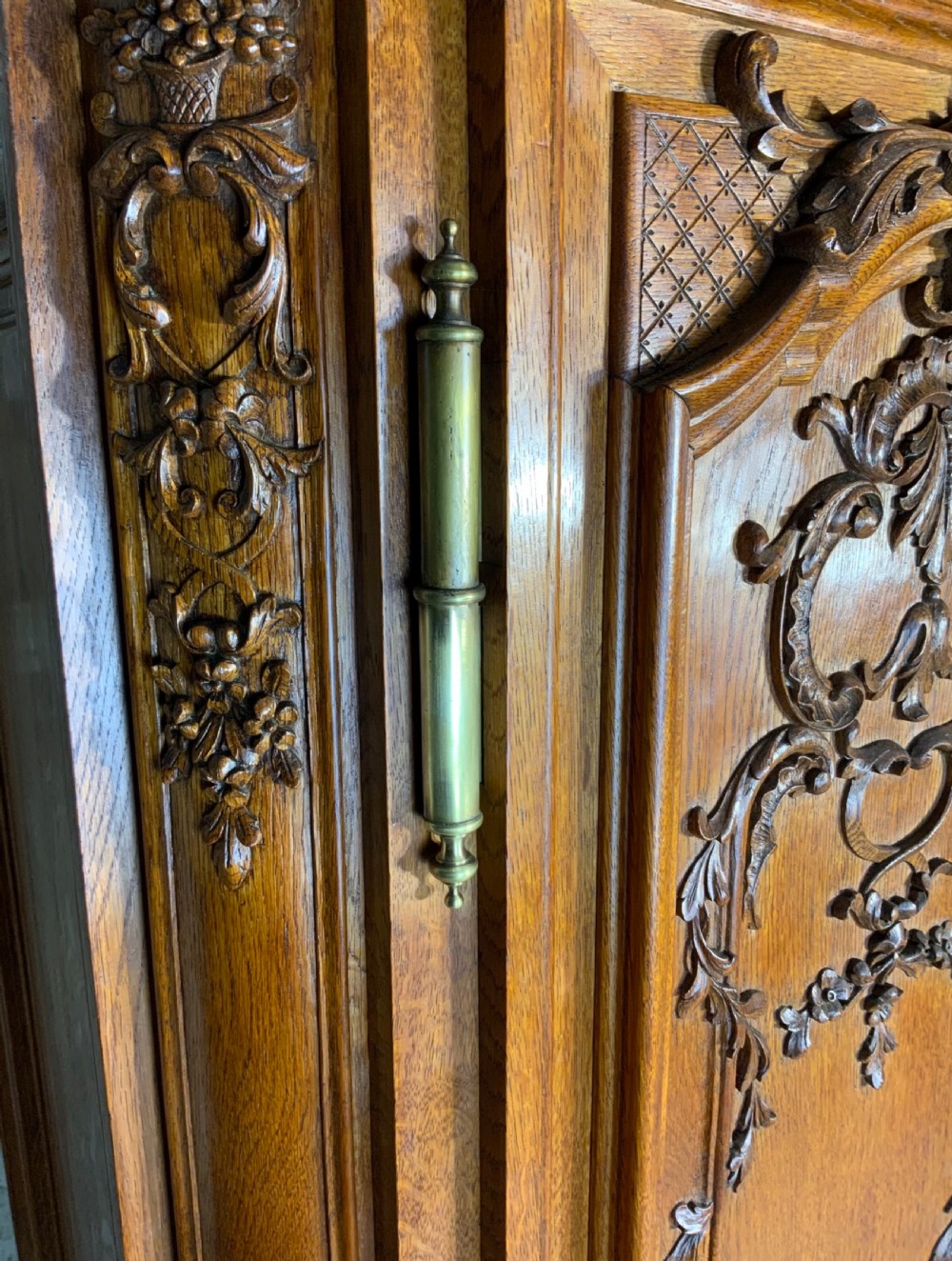 OUTSTANDING CARVED FRENCH ARMOIRE  View XVII