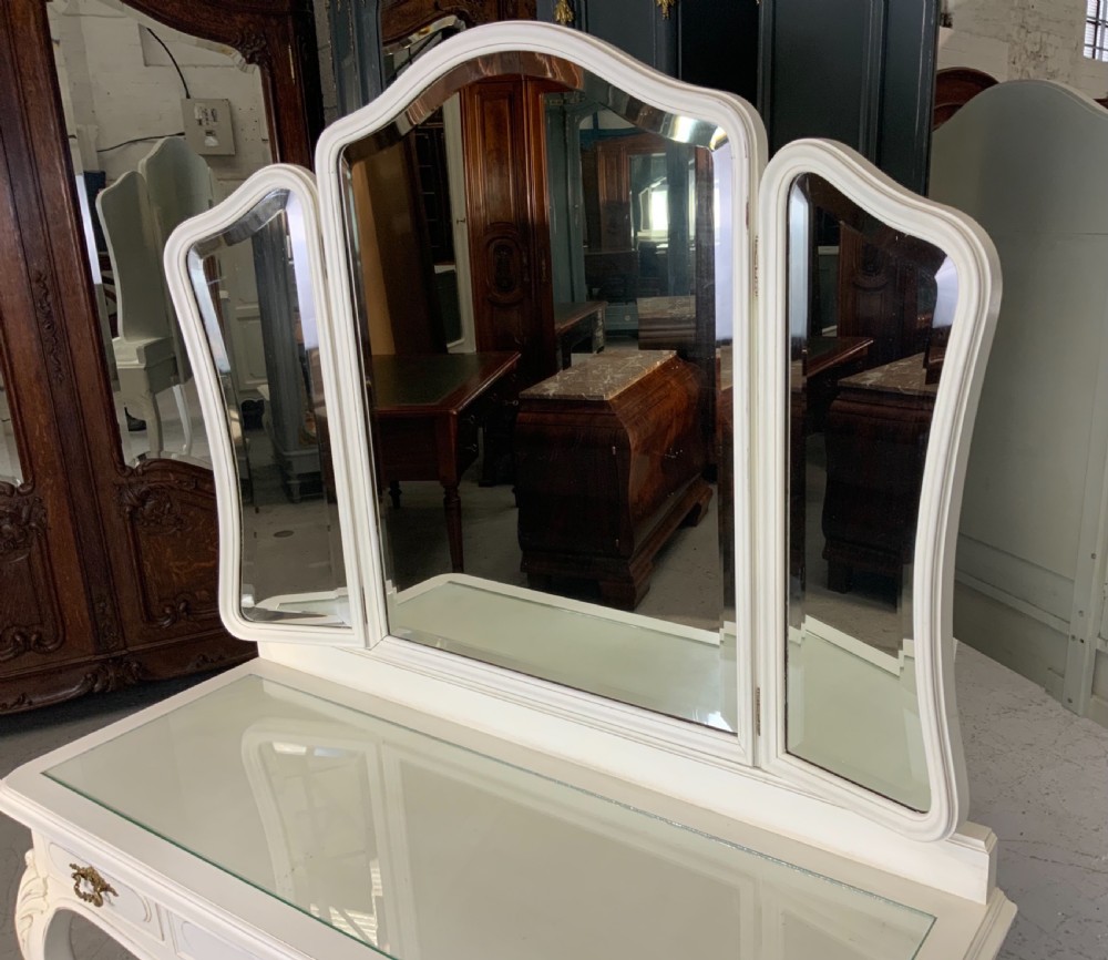 PAINTED FRENCH CARVED DRESSING TABLE View VI