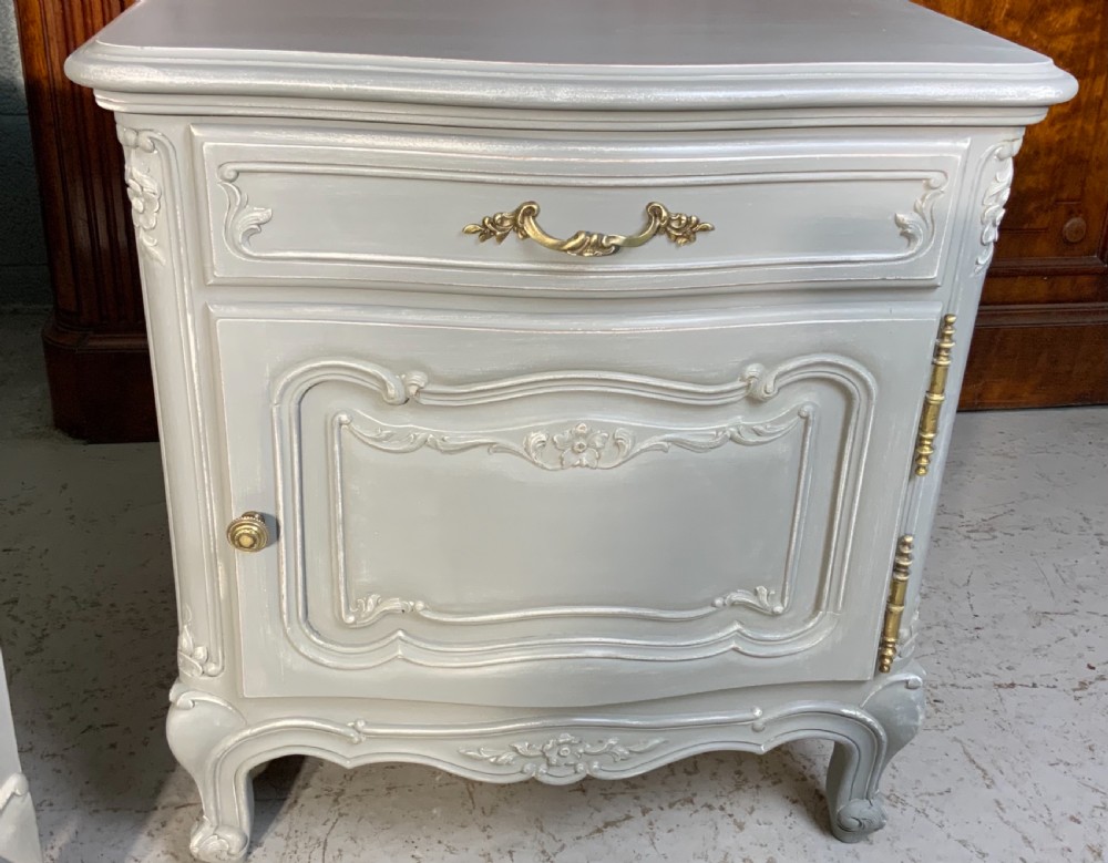 PAIR OF PAINTED FRENCH BEDSIDE CABINETS  View II