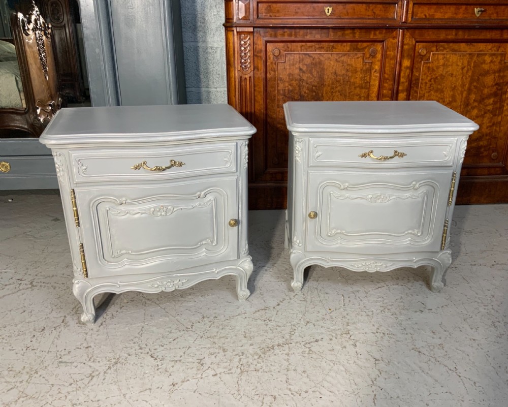 PAIR OF PAINTED FRENCH BEDSIDE CABINETS  View III