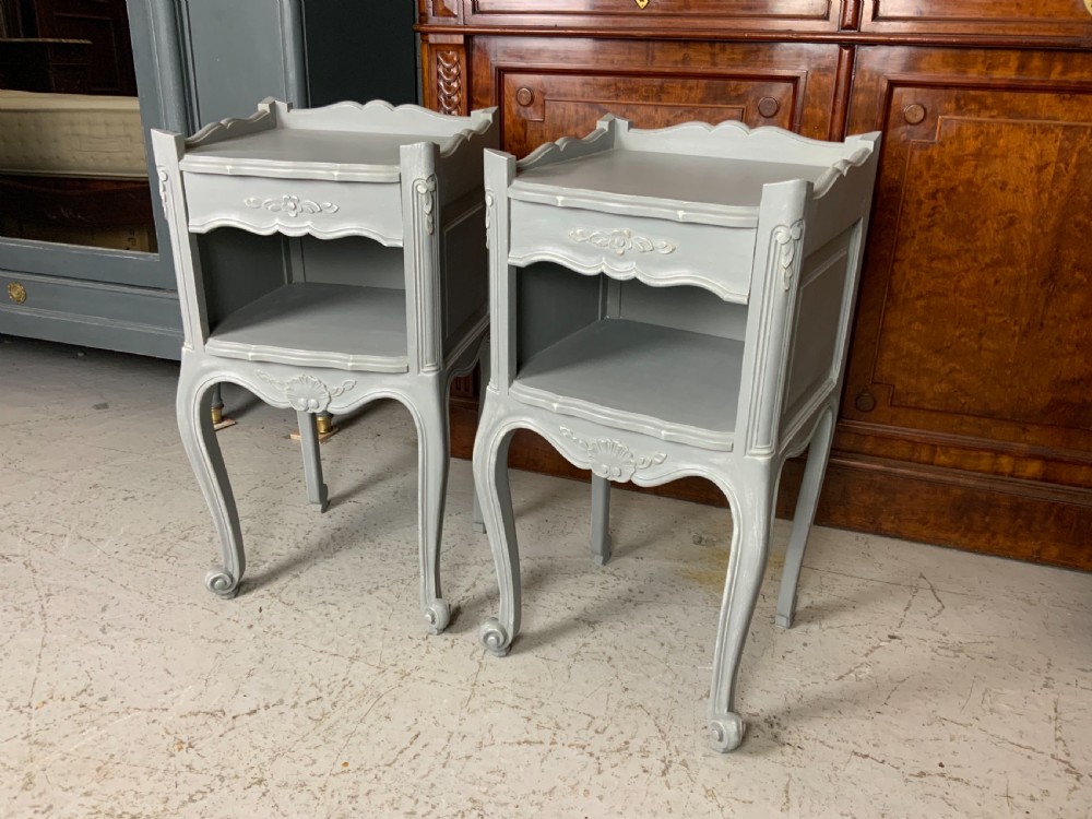 PAINTED PAIR OF FRENCH BEDSIDE CABINETS 