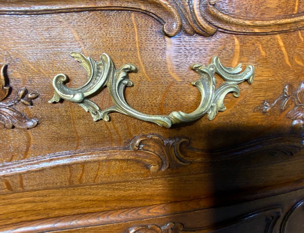 CARVED OAK FRENCH COMMODE CHEST OF DRAWERS  View VII