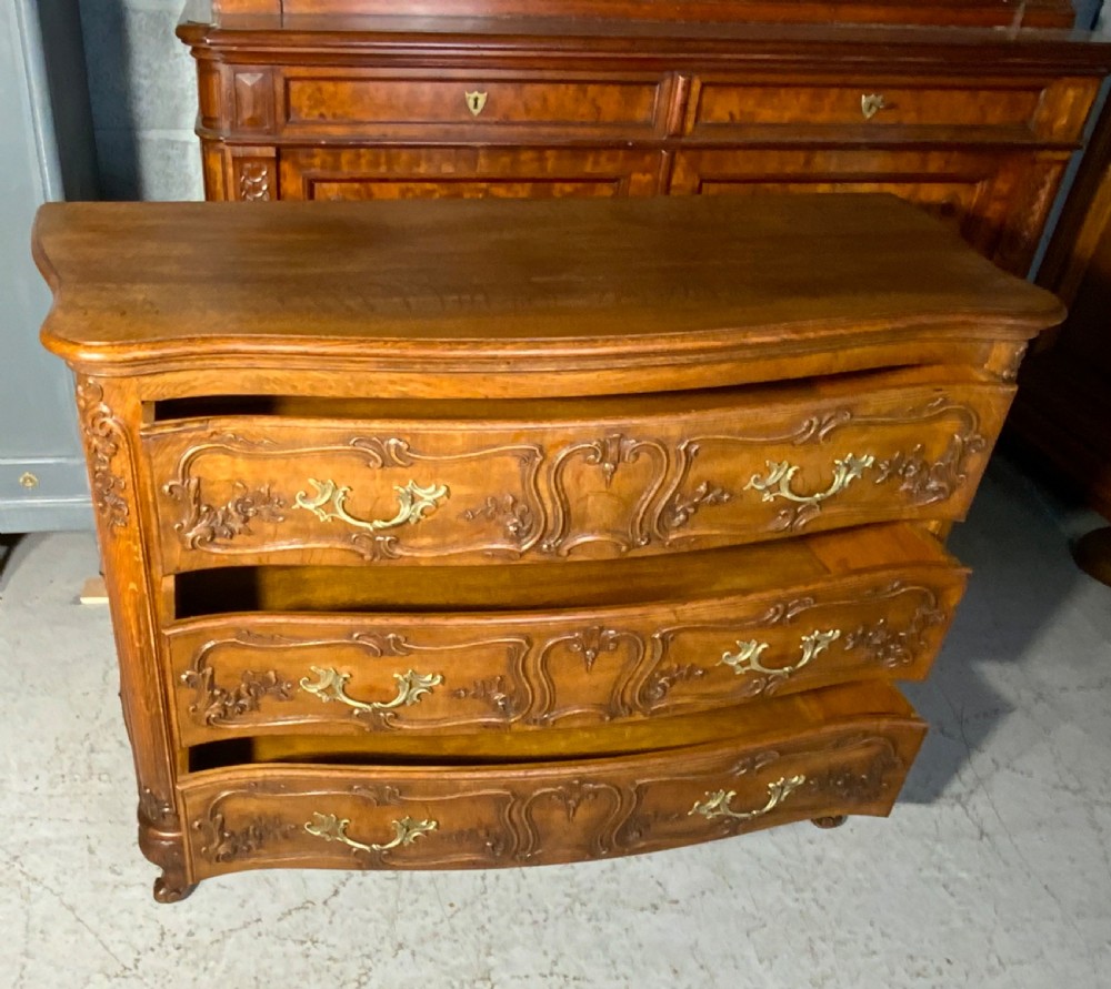 CARVED OAK FRENCH COMMODE CHEST OF DRAWERS  View IX