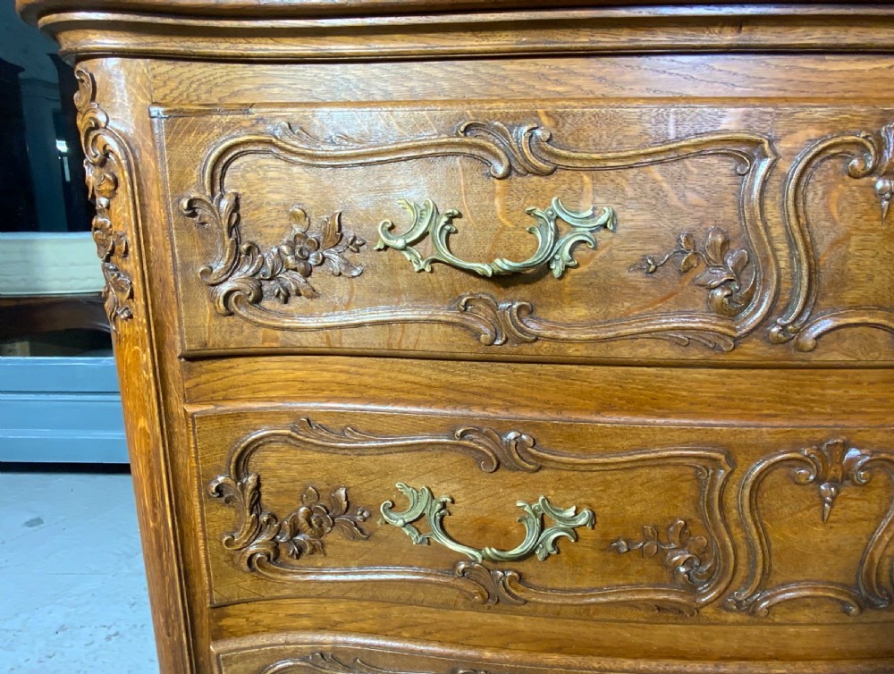 CARVED OAK FRENCH COMMODE CHEST OF DRAWERS  View XI