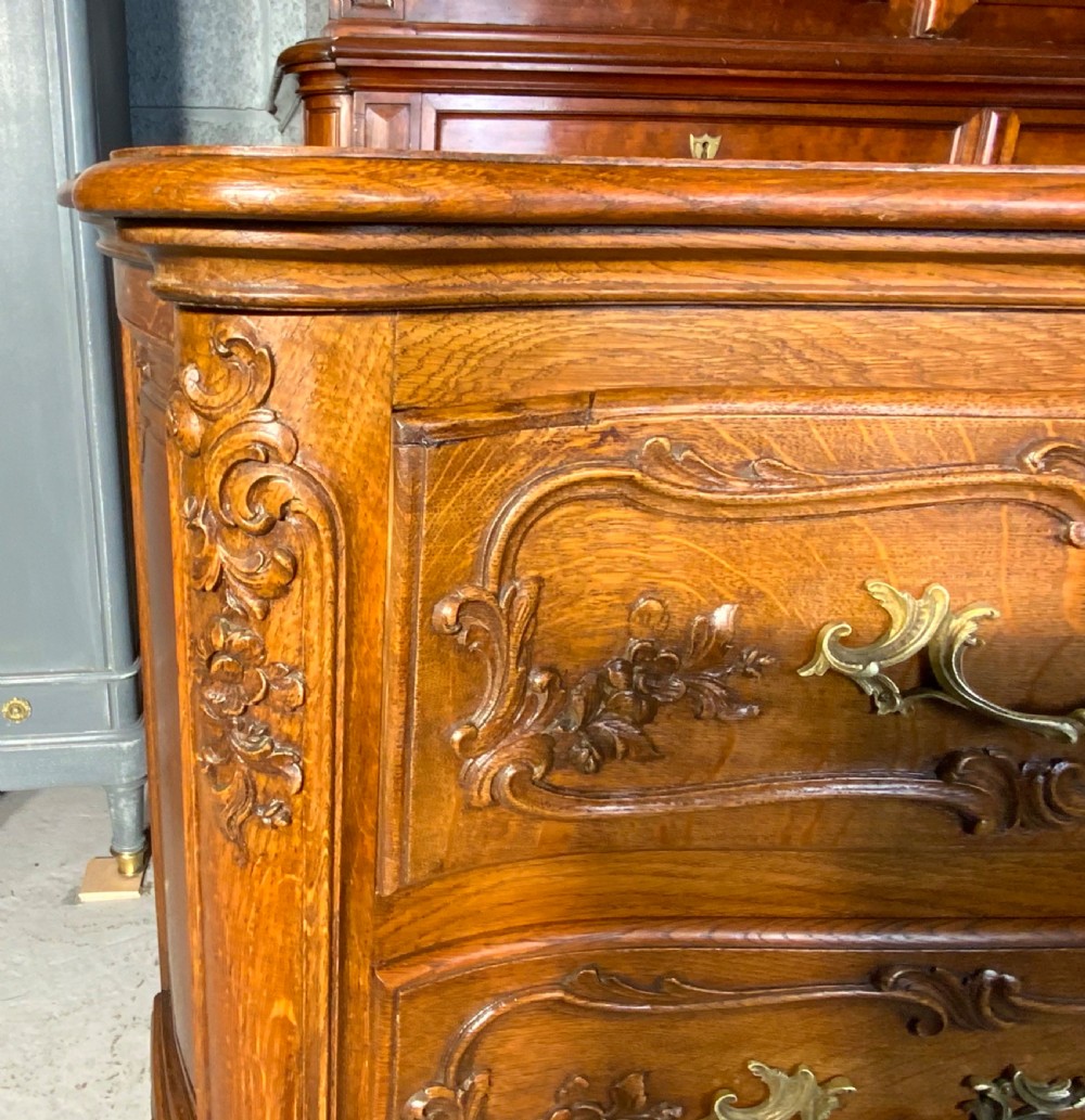 CARVED OAK FRENCH COMMODE CHEST OF DRAWERS  View XV