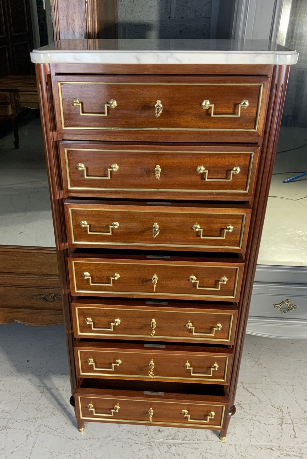 FRENCH MAHOGANY SEMANIER CHEST OF DRAWERS  View IX