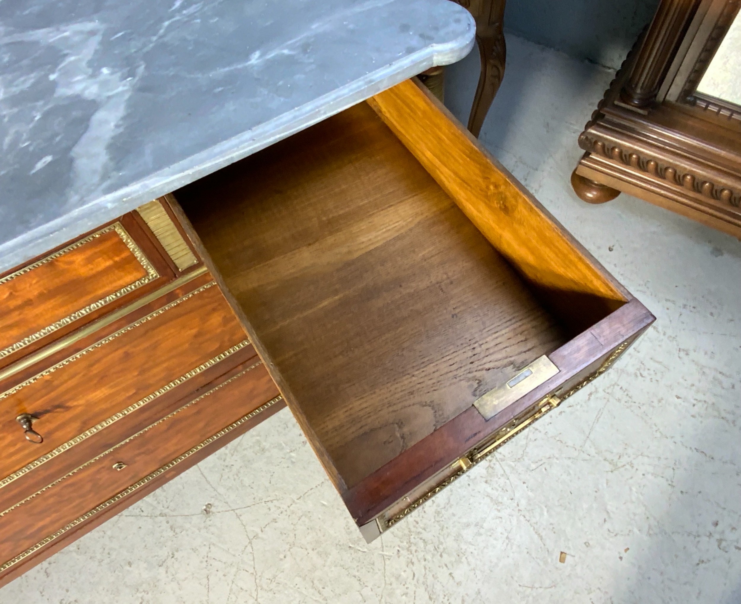 FRENCH MAHOGANY COMMODE WITH BRASS DETAILING  View XIII