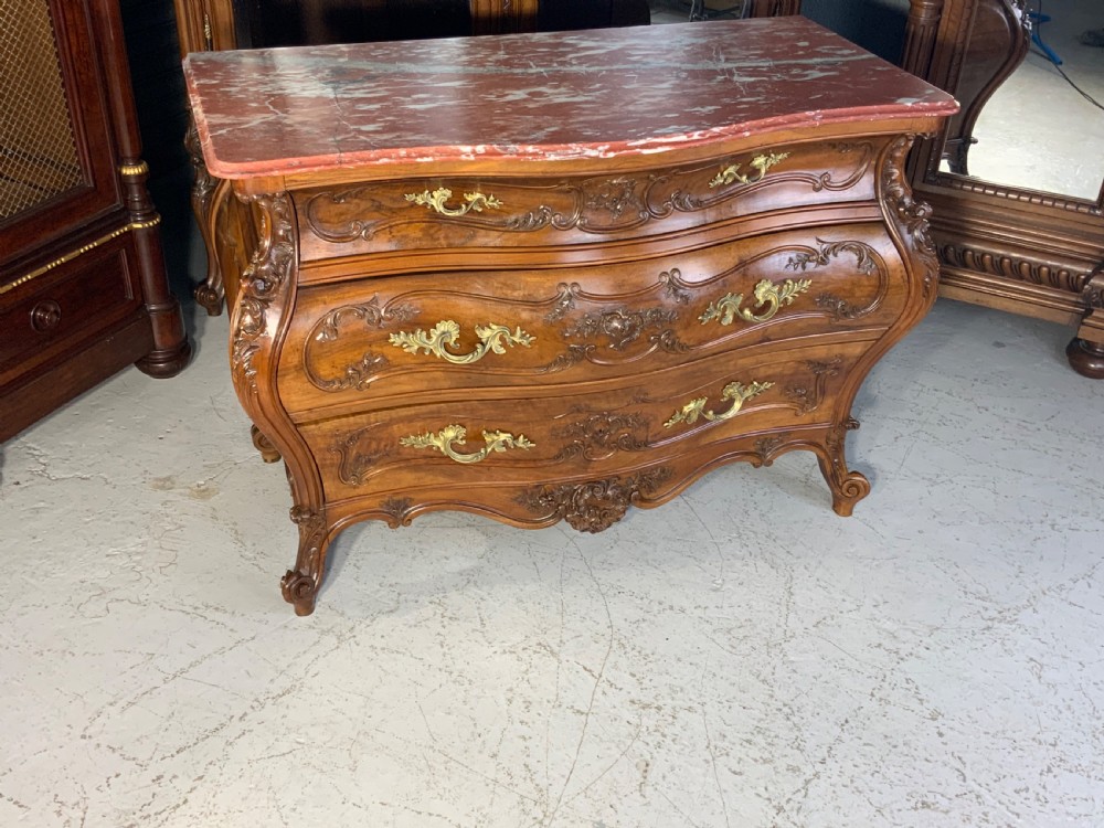 STUNNING CARVED FRENCH WALNUT BOMBE STYLE COMMODE 