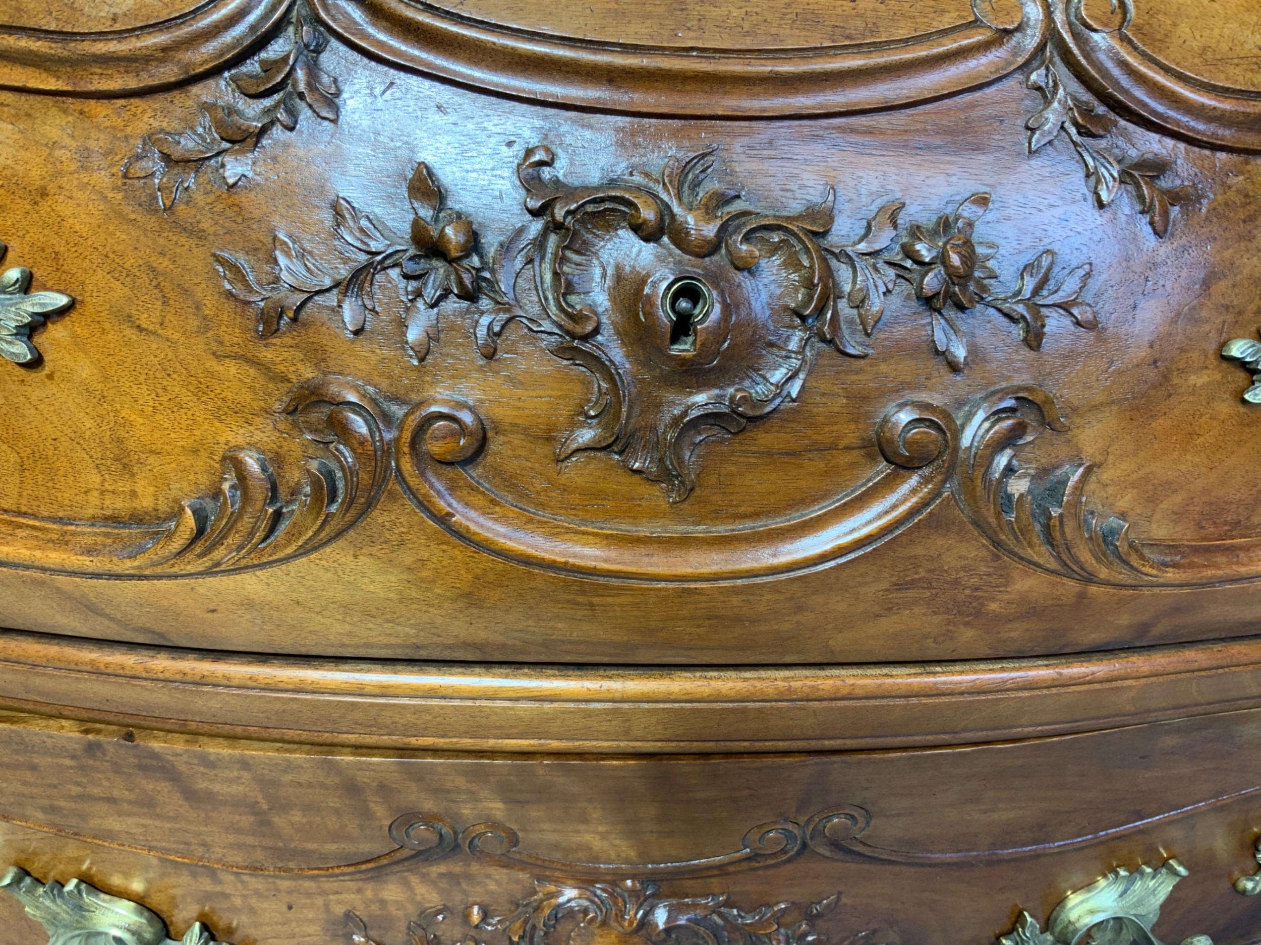 STUNNING CARVED FRENCH WALNUT BOMBE STYLE COMMODE  View III