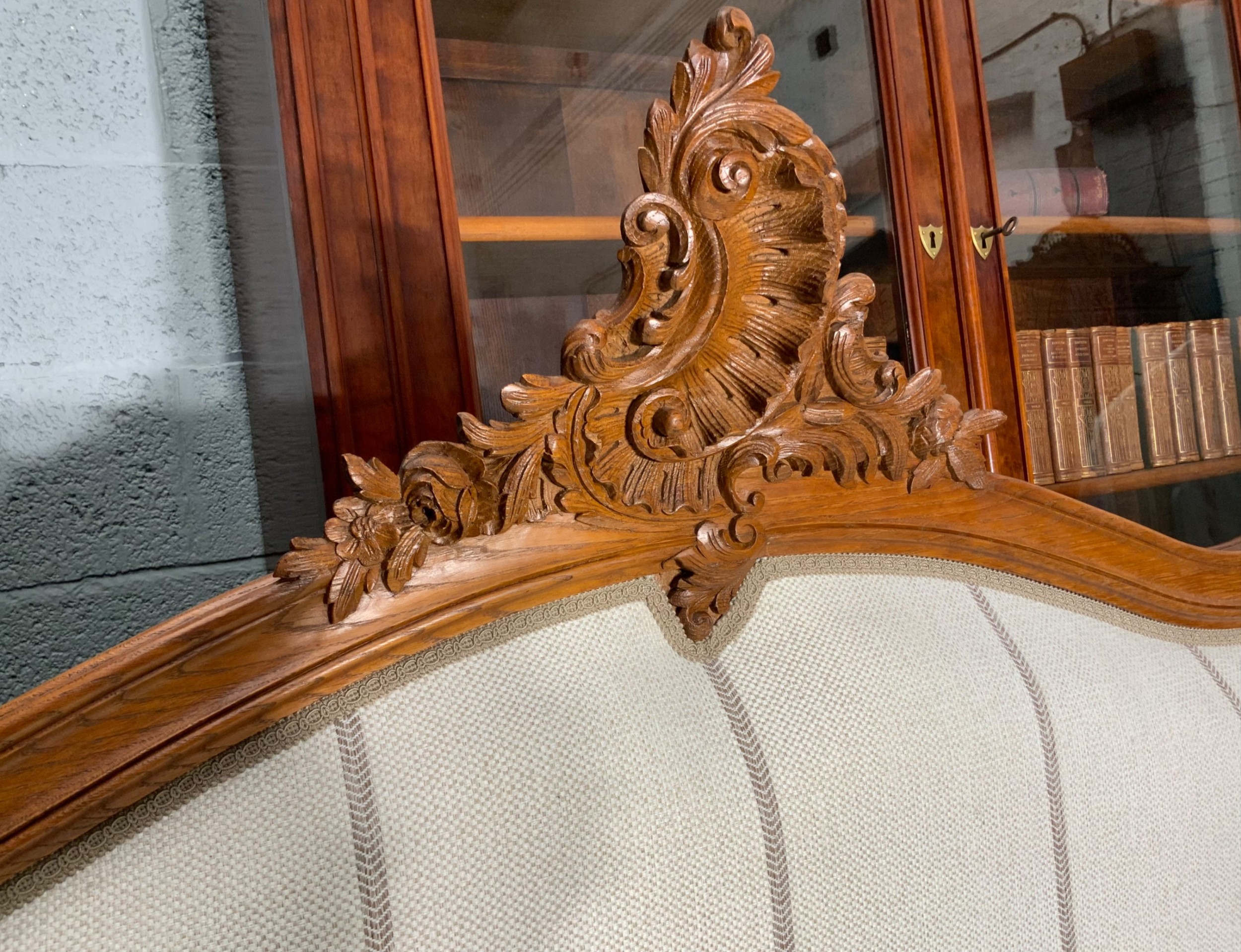 CARVED OAK UPHOLSTERED KINGSIZE BED View VII