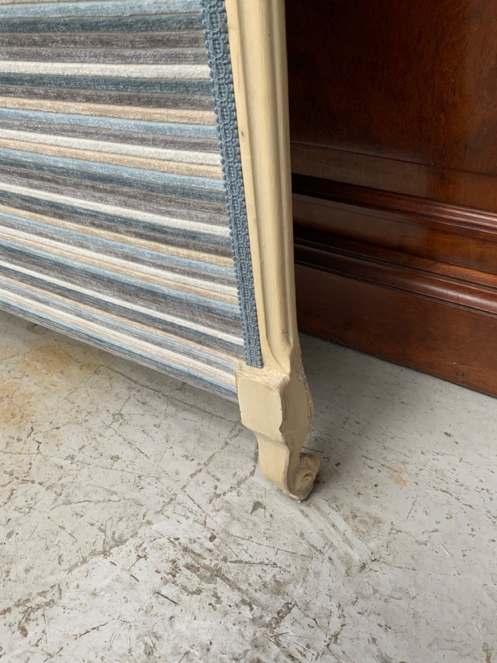 FRENCH UPHOLSTERED HEADBOARD  View IV