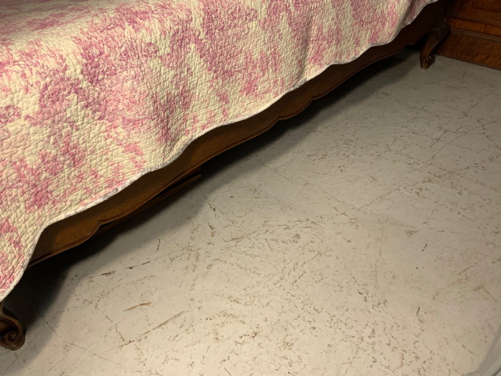 CARVED OAK FRENCH BED View VI