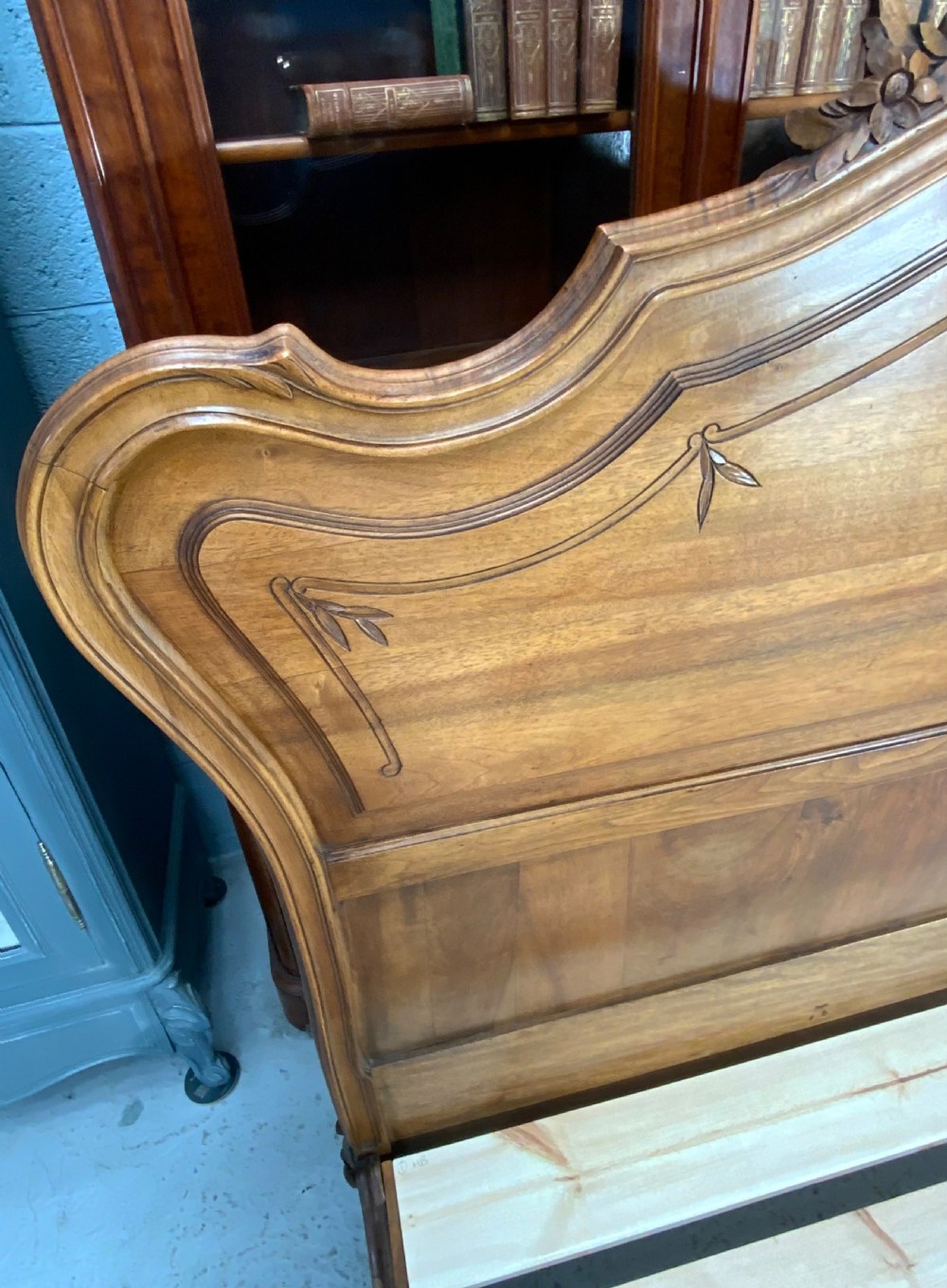 CARVED WALNUT FRENCH DOUBLE BED  View VII
