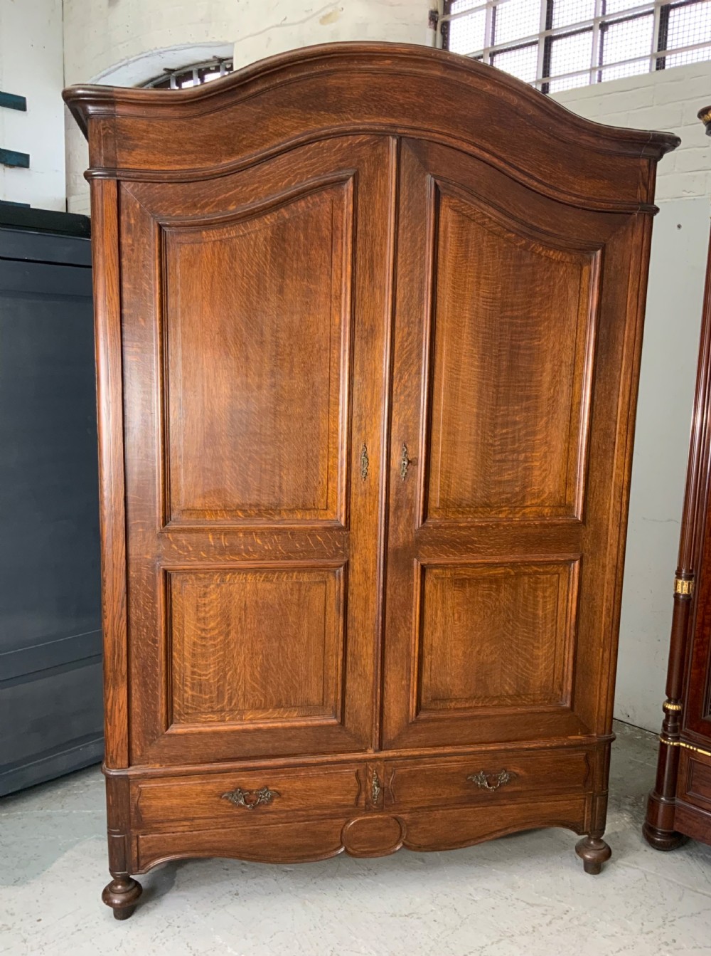 LARGE FRENCH OAK ARMOIRE WITH PANELLED DOORS 