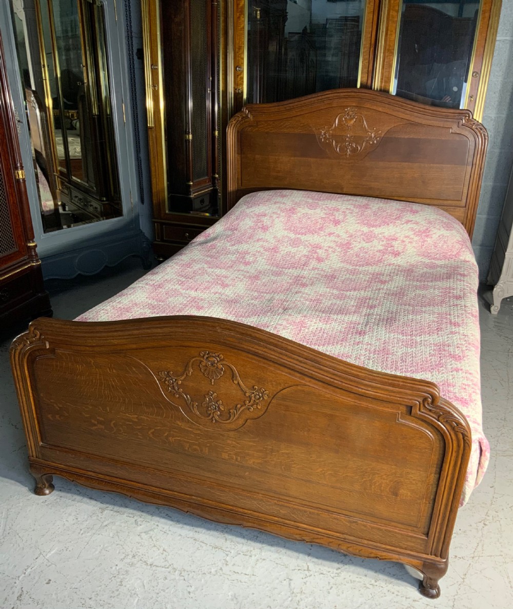 KING SIZE FRENCH OAK BED 