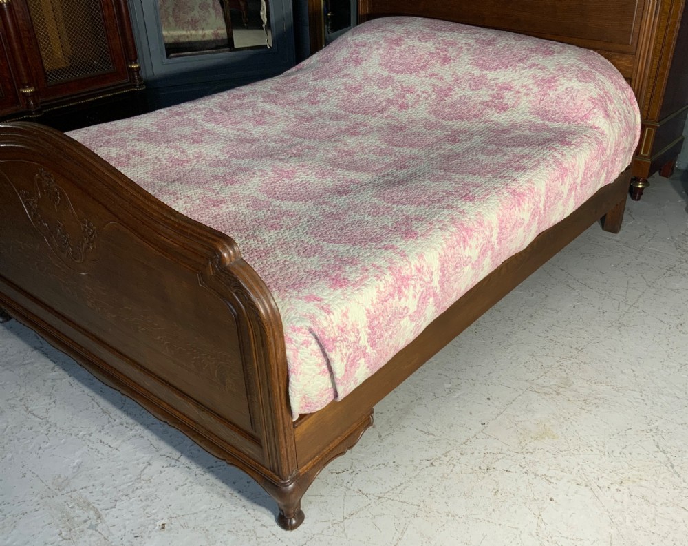 KING SIZE FRENCH OAK BED  View III