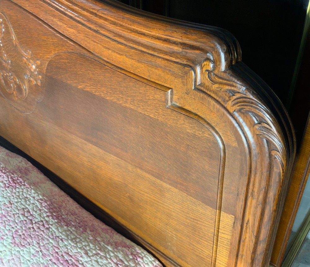 KING SIZE FRENCH OAK BED  View IV