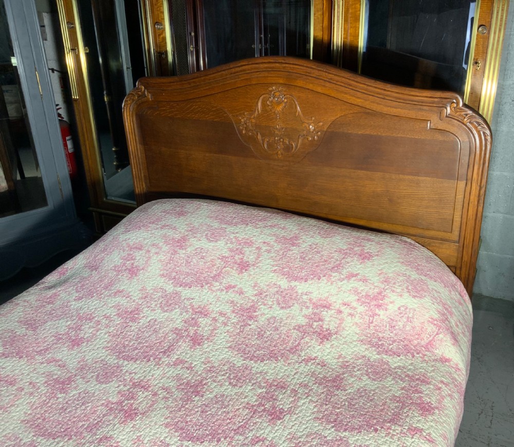 KING SIZE FRENCH OAK BED  View V