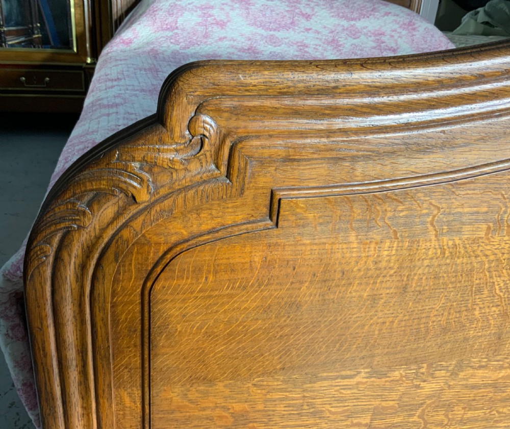 KING SIZE FRENCH OAK BED  View VIII