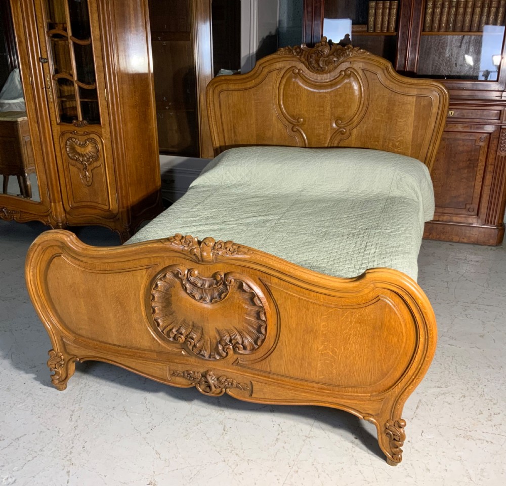 CARVED OAK FRENCH BED