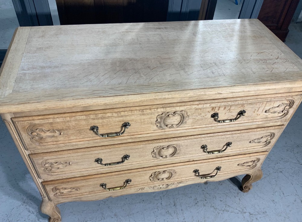 BLEACHED OAK FRENCH CARVED CHEST OF DRAWERS  View V