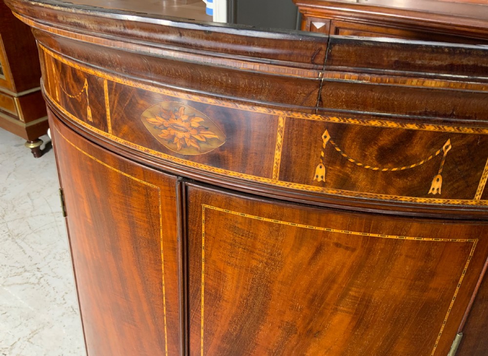 GEORGIAN MAHOGANY CORNER CABINET View II