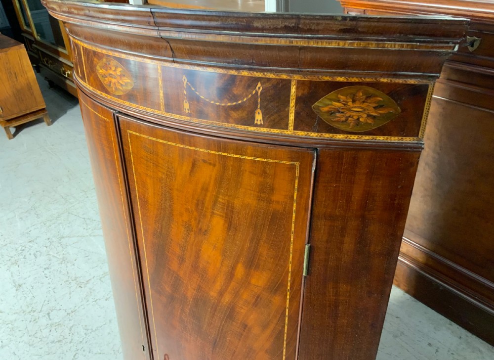 GEORGIAN MAHOGANY CORNER CABINET View III
