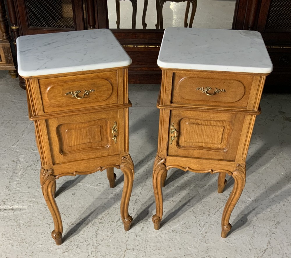 PAIR OF FRENCH OAK BEDSIDE CABINETS 