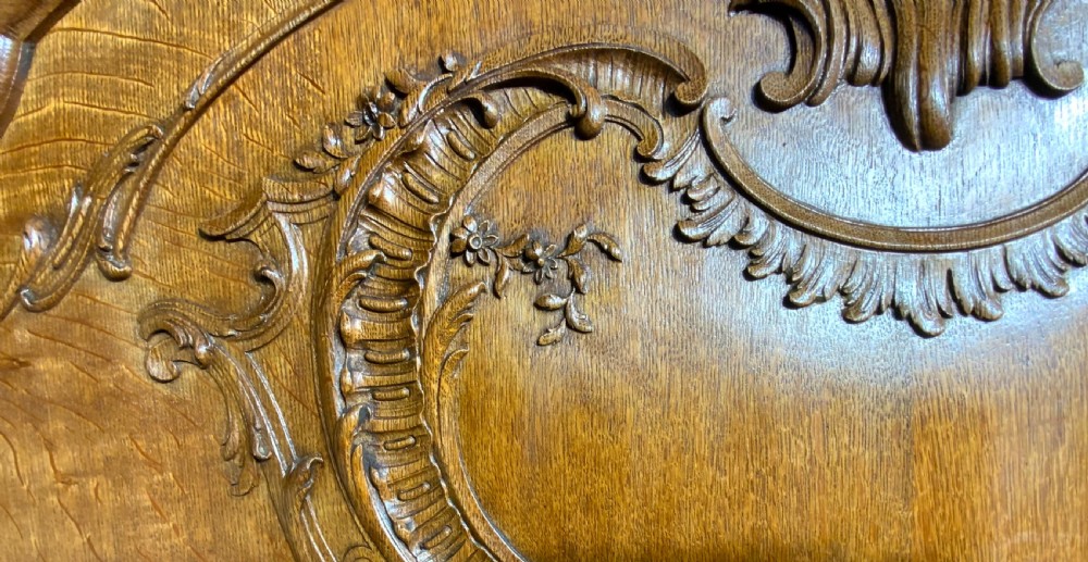 OUTSTANDING FRENCH CARVED OAK BEDROOM SUITE  View VII