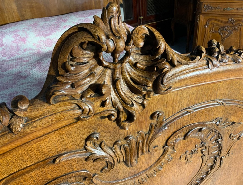 OUTSTANDING FRENCH CARVED OAK BEDROOM SUITE  View XII