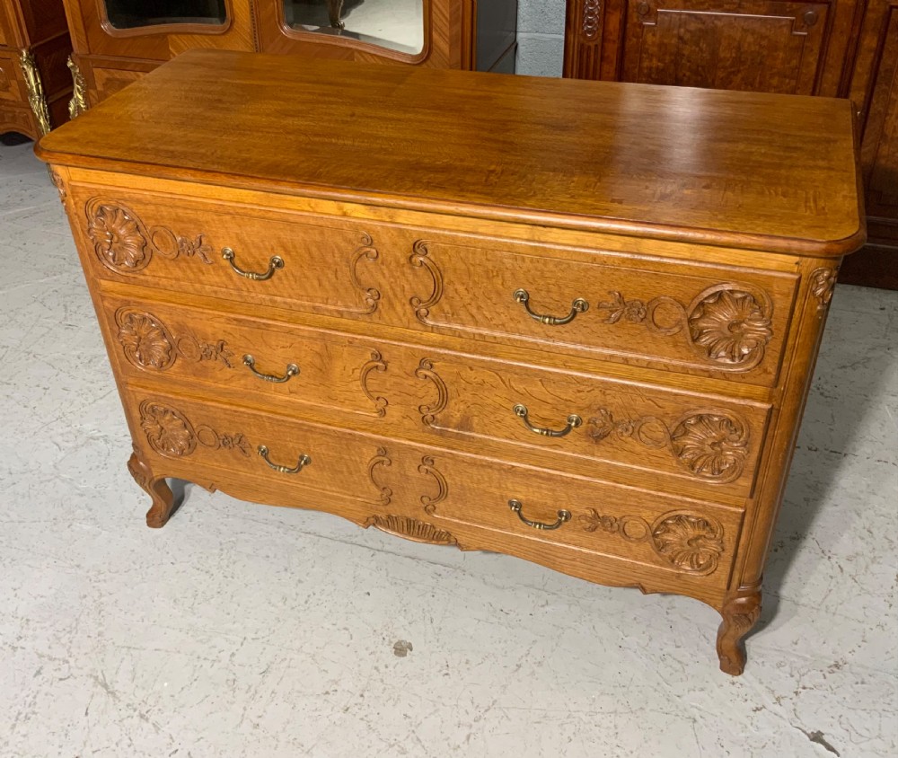 CARVED OAK FRENCH CHEST OF DRAWERS 